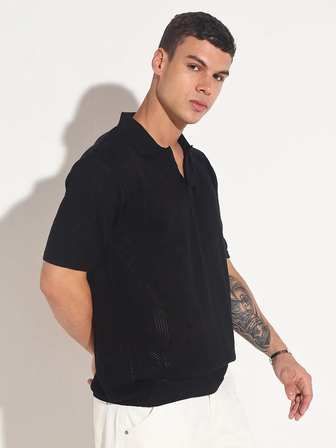 Windproof Fabric Men??s Textured Black Knit Polo T-Shirt with Open Collar