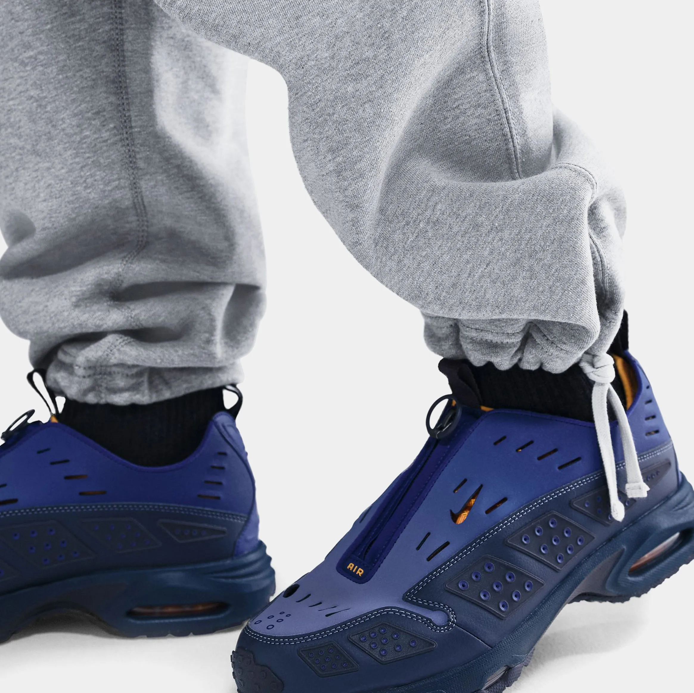 Comfy Wardrobe Chill Ready Solo Swoosh Open Hem Trousers Mens Pants (Dark Grey Heather/Light Smoke Grey/White)