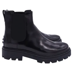 Memory Foam Cushioning Tod's Logo-Embossed Chelsea Boots in Black Leather