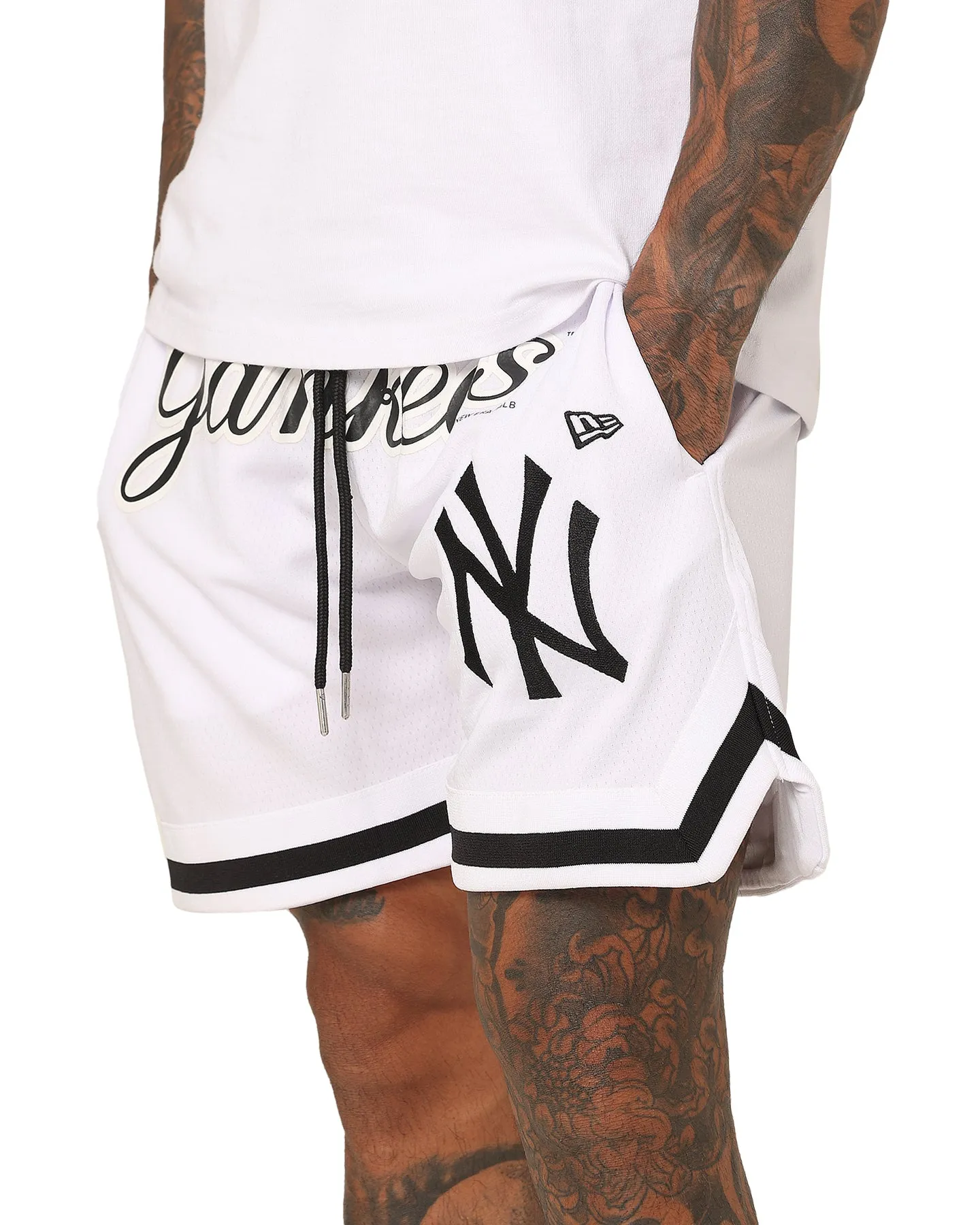 New Era New York Yankees Mesh Shorts White Motion Ready Hypoallergenic Lining