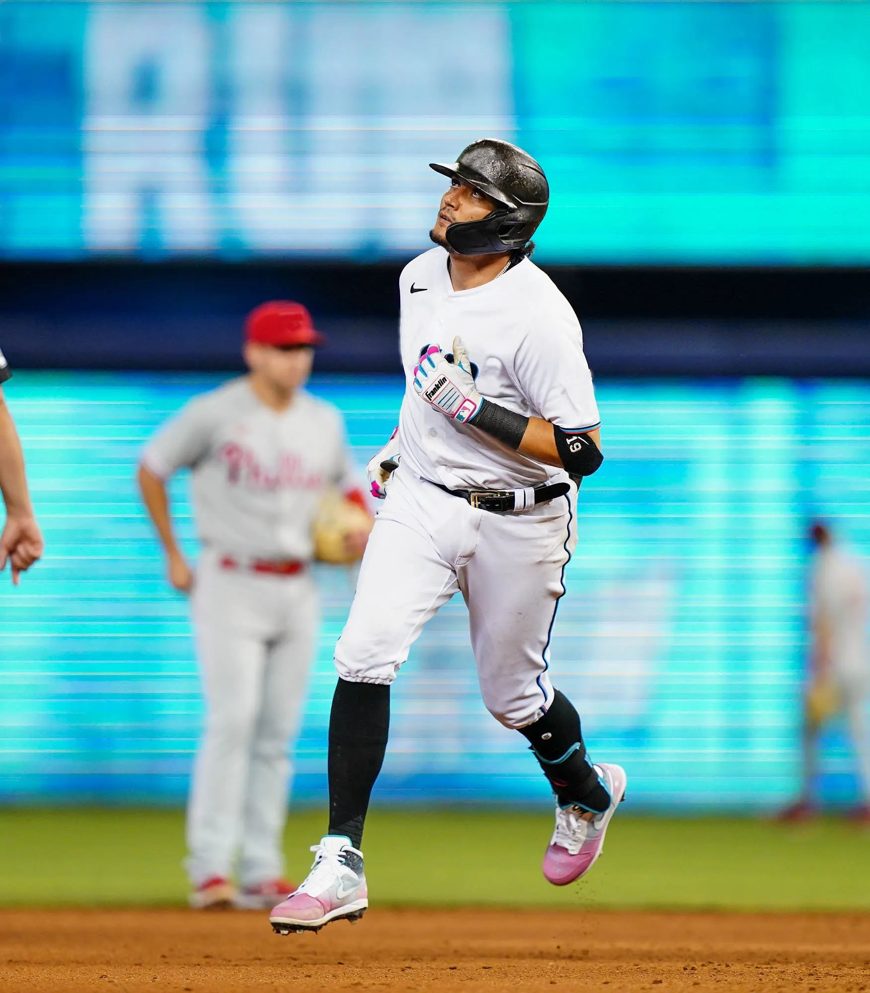 Rolling Gait Tension Adaptive Lacing "South Beach Splatter" Jordan 1 Mid Shoes