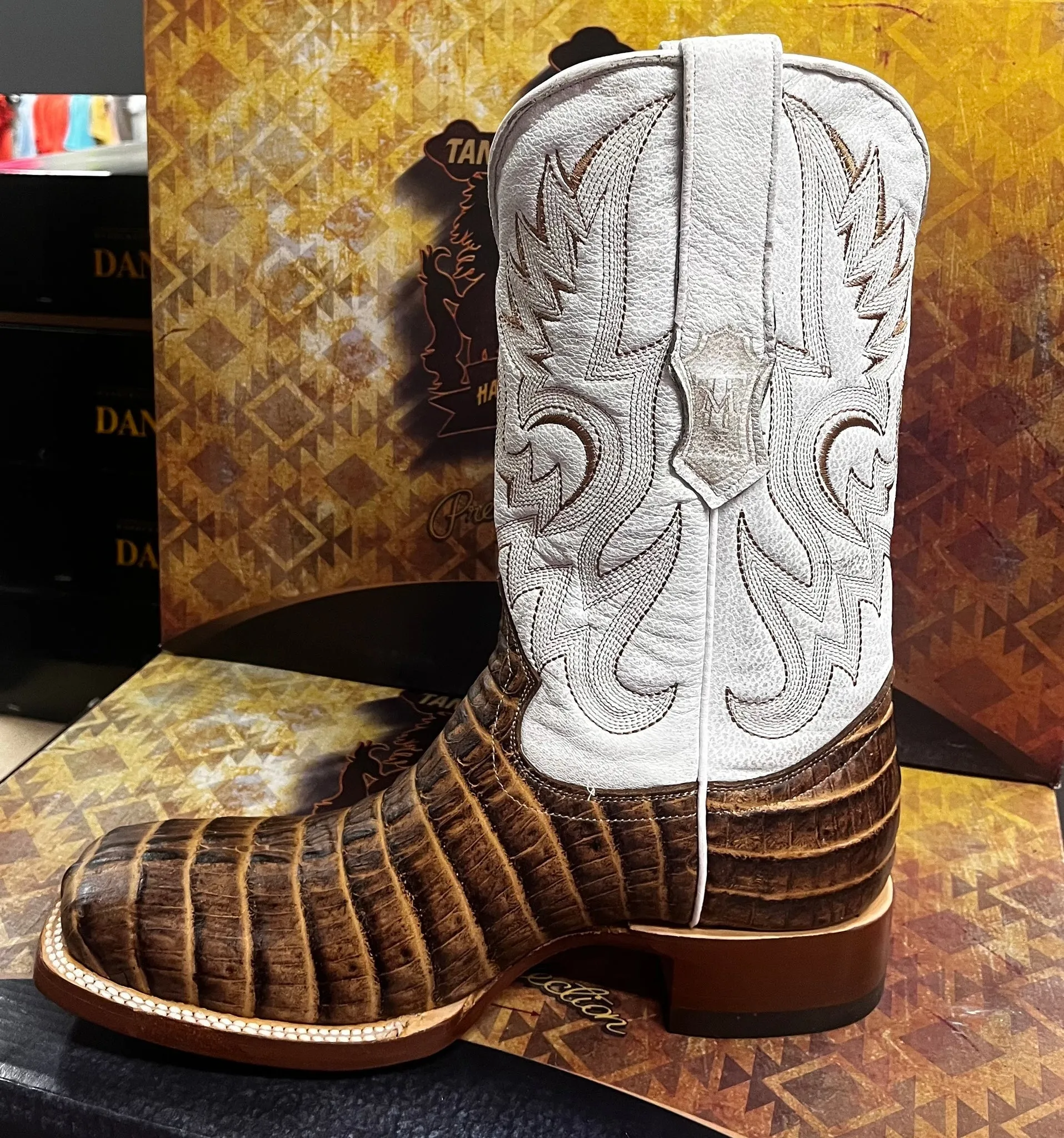 Protective Finish Snow Trekker Contoured Footbed Shape Tanner Mark Men's Imitation Caiman Tail Western Boot in Orix