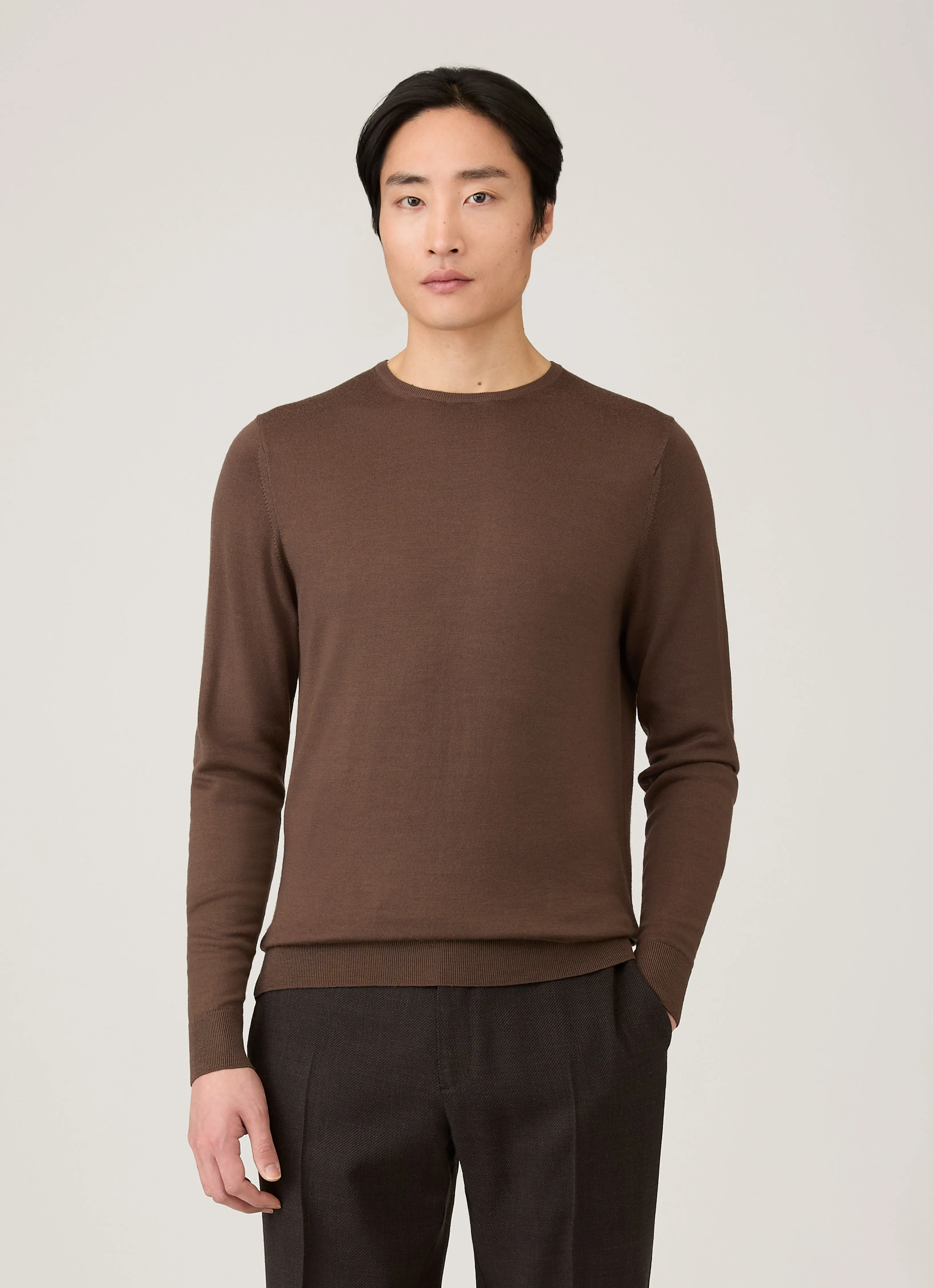 Men's Extra-Fine Merino Crew Neck in Bark Seasonal Layered