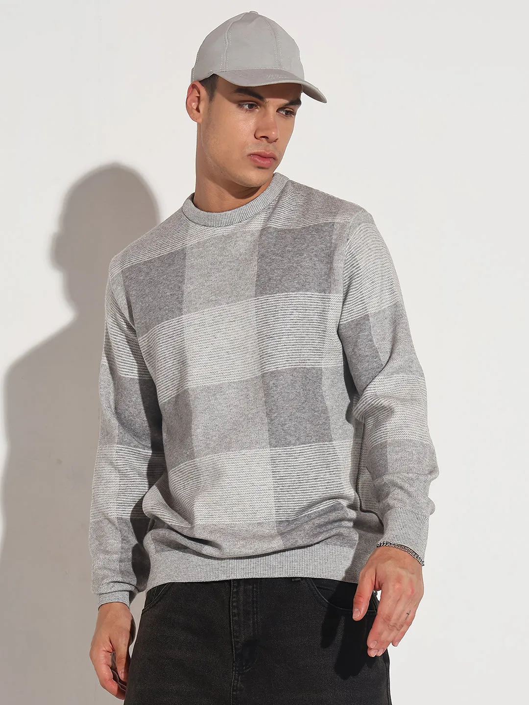 HighElastic Recovery Chic Look Men's Checked Grey Ribbed Round Neck Sweater