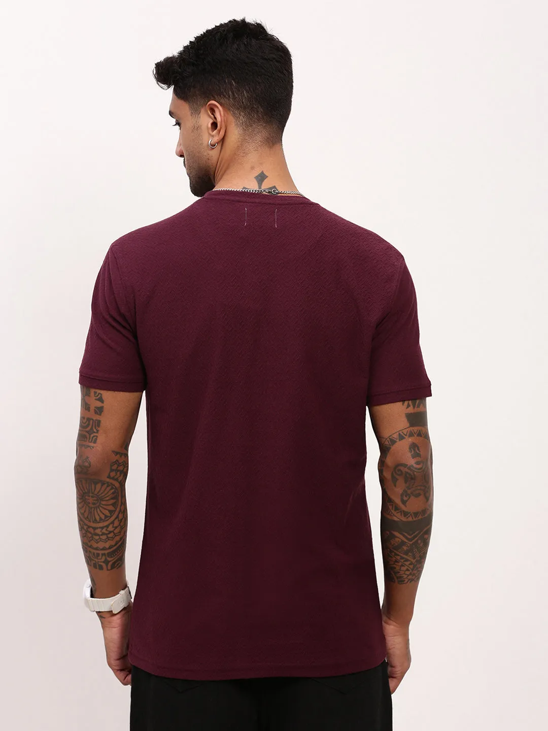 Men's Maroon Solid Casual T-Shirt Street-Ready Look fringe accents