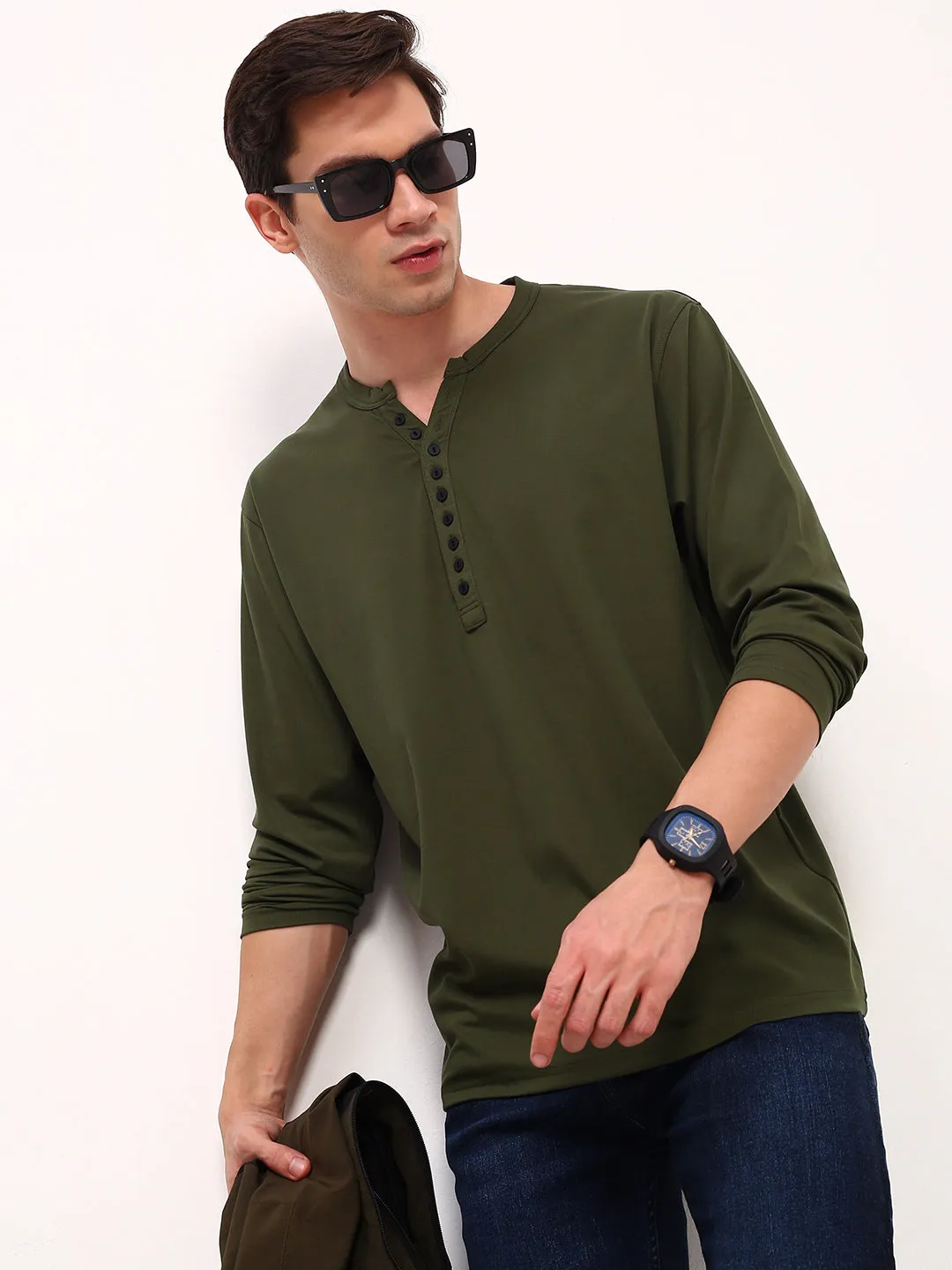 City Casual sock accents Men's Green Solid Henley Neck Cotton T-Shirt