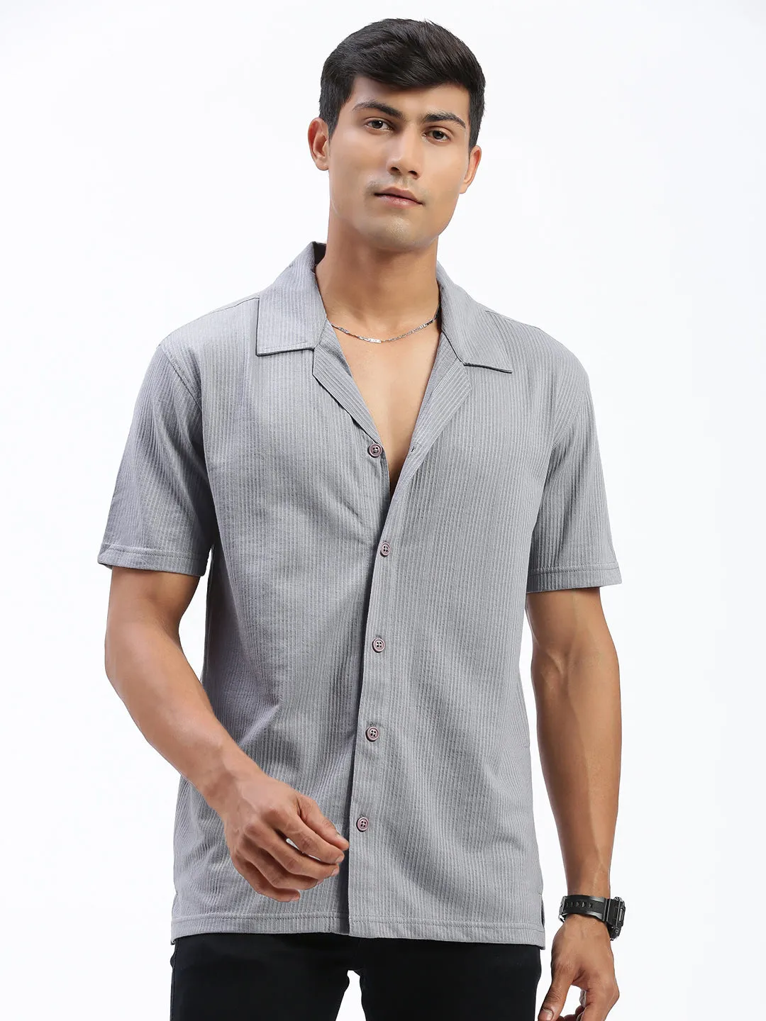 MoistureManagement Technology Men's Solid Grey Relaxed Fit Shirt