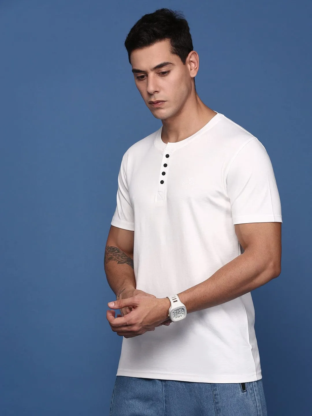 casual party Men's White Solid Henley Neck Cotton Slim Fit T-Shirt