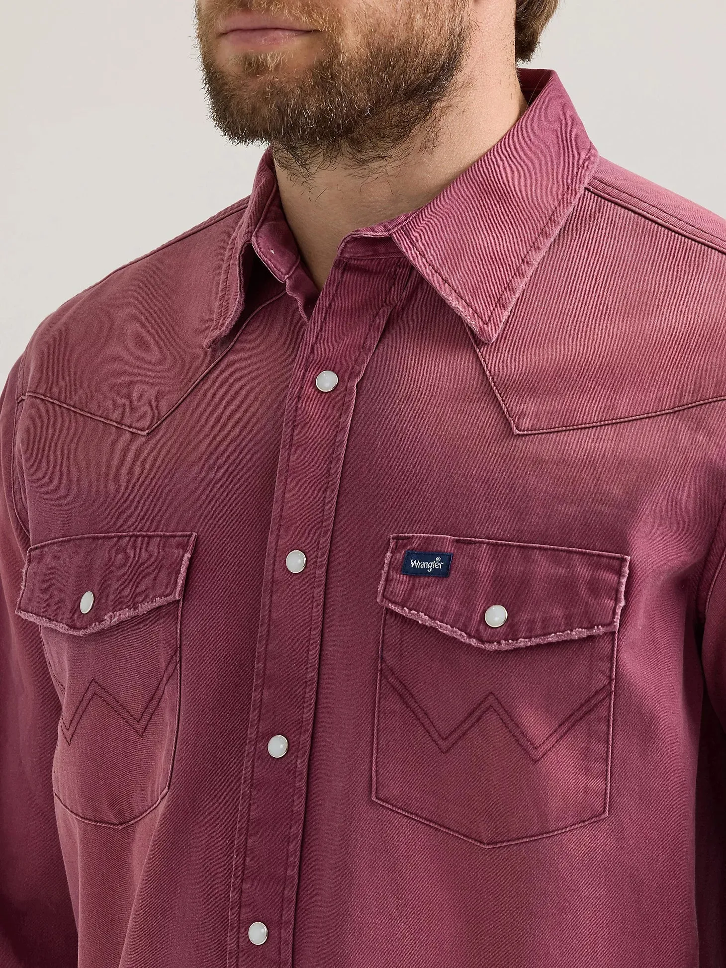 Moisture Wicking Fabric Quick Change Wrangler Men's L/S Vintage Inspired Western Snap Work Shirt in Burgundy