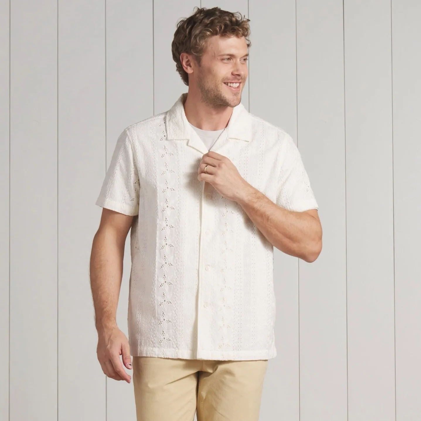 Streetwear attitude MultipurposeCuffs The Resort Embroidered Shirt - Ecru