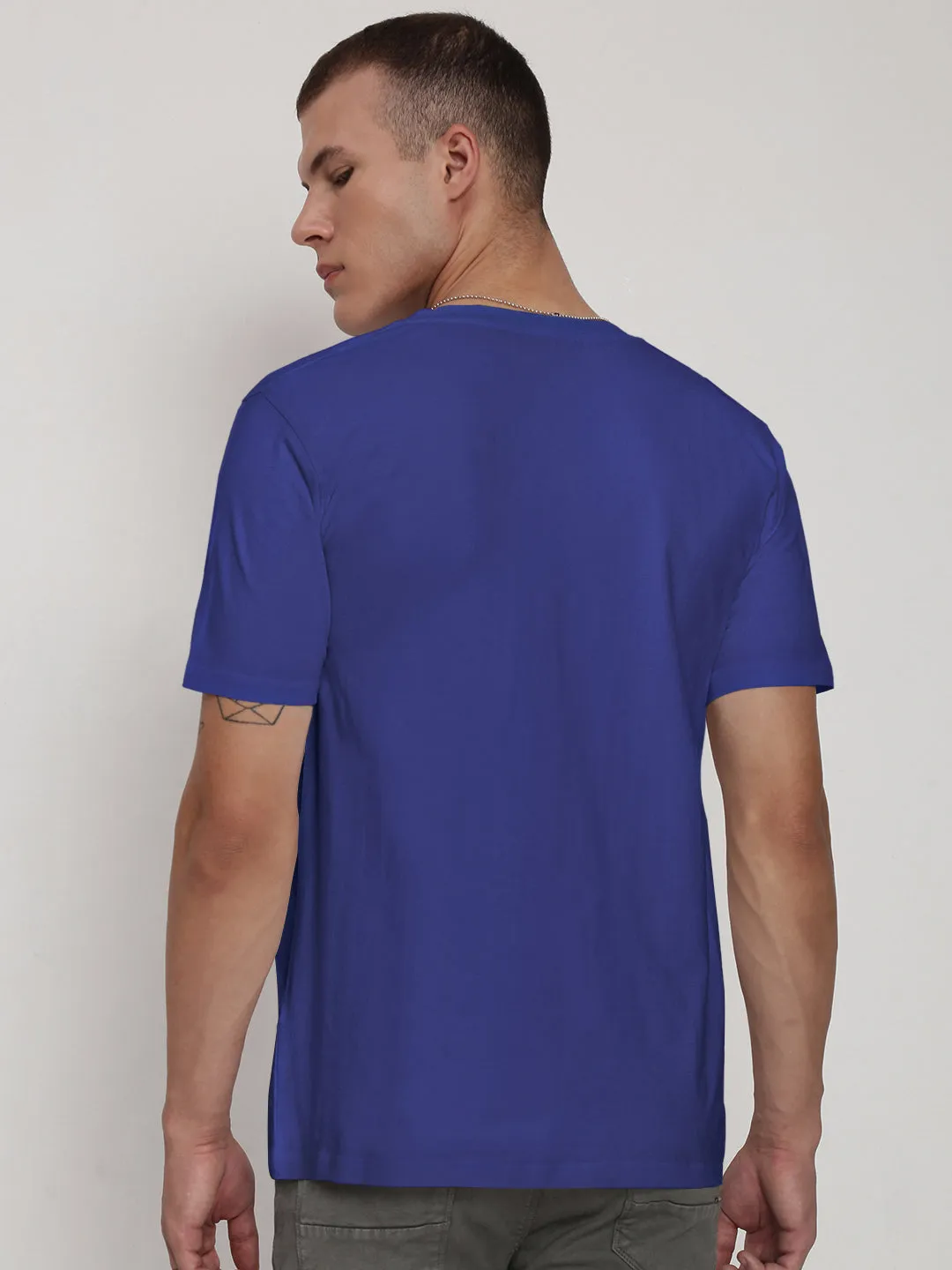 Men's Blue V-Neck Regular Fit T-Shirt Glass Fit