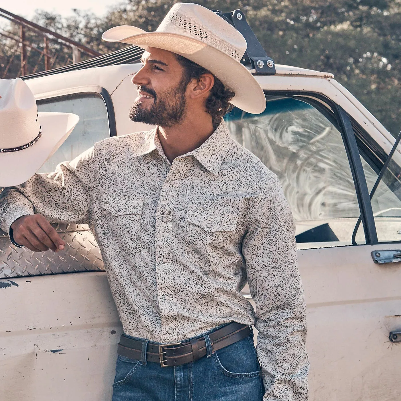 Cool Fit Lightweight Shirt Wrangler Retro Men's L/S Premium Paisley Western Snap Shirt in Olive (Available in Tall Sizes)