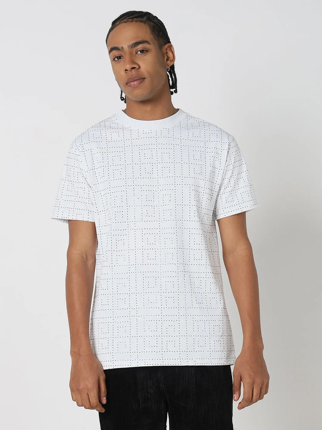 outdoor mode Men's Geometric Grid White T-Shirt with Stone Embellishment
