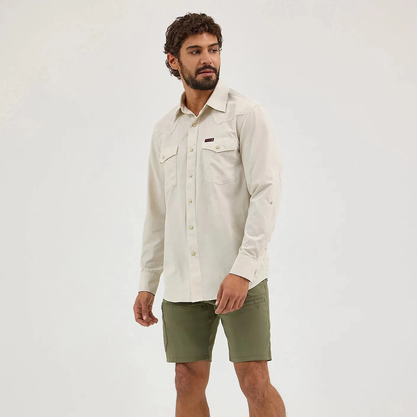 Fashionable Wear Wrangler ATG Men's L/S Solid Western Snap Shirt in Pelican