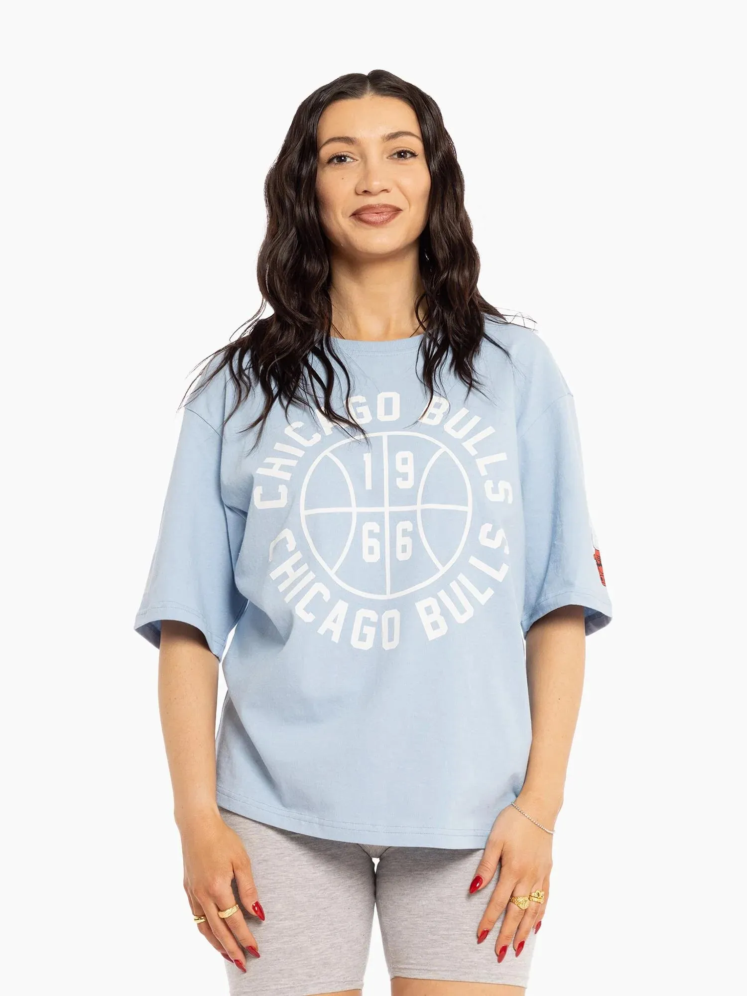 Natural Feel Mitchell & Ness Women's Chicago Bulls Mono Vintage Boxy Tee