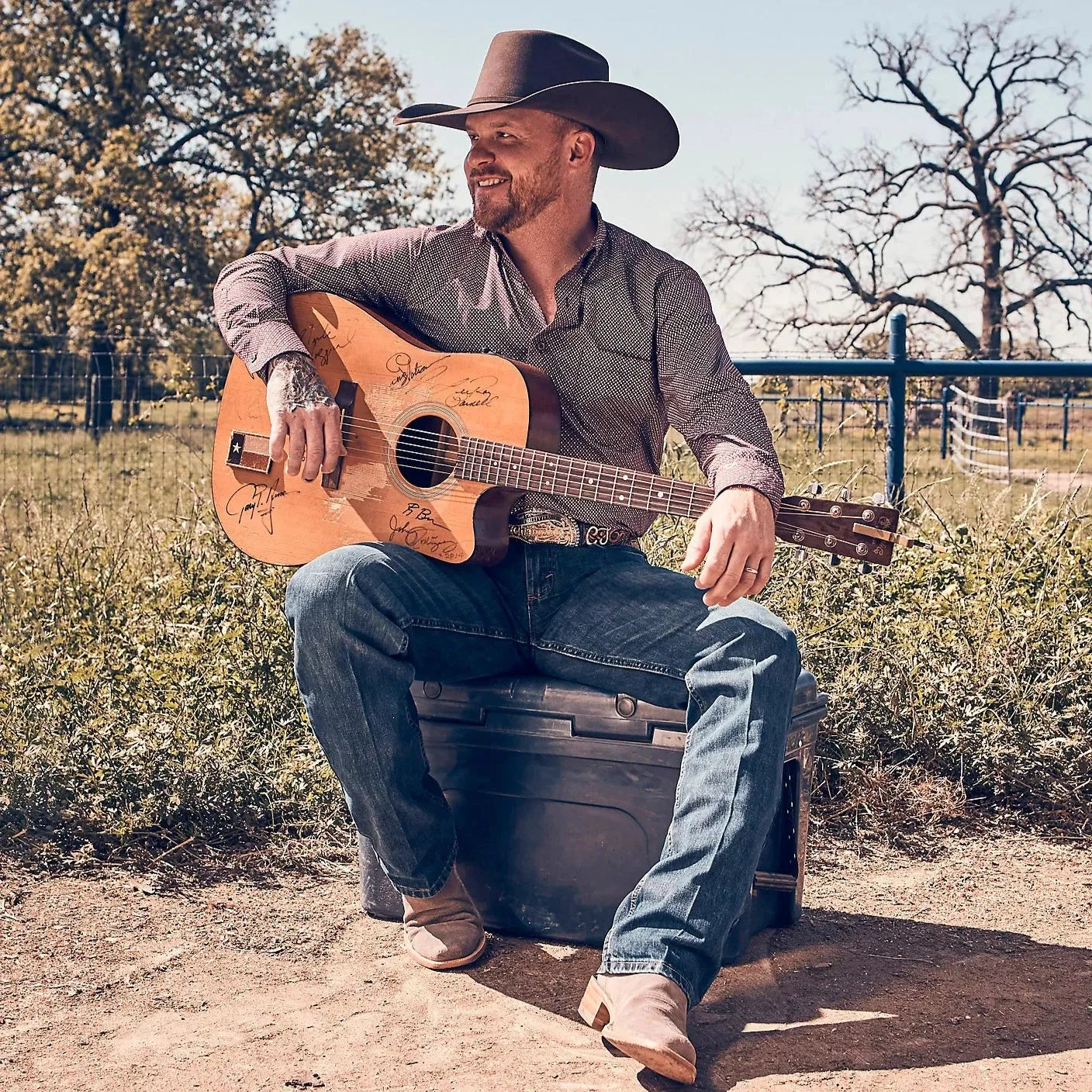 OdorResistantTechnology Wrangler Men's Cody Johnson L/S Diamond Button Down Shirt in Burgundy