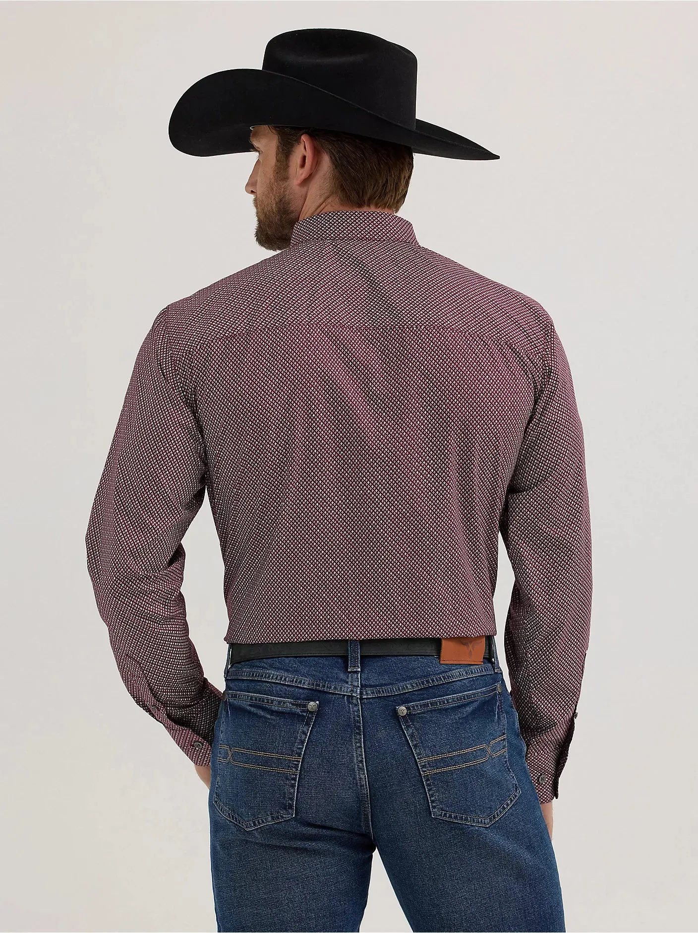Seasonal Outfit Urban Look Wrangler Men's Cody Johnson L/S Diamond Button Down Shirt in Burgundy