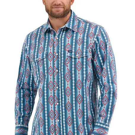 Adjustable Fit Wrangler Men's L/S Classic Fit Vintage Americana Western Snap Shirt in Blue Print
