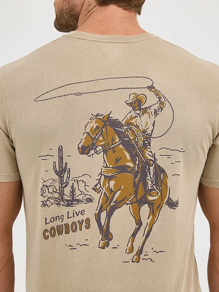 Wrangler Men's Mineral Wash Graphic Logo T-Shirt in Trenchcoat quick-drying