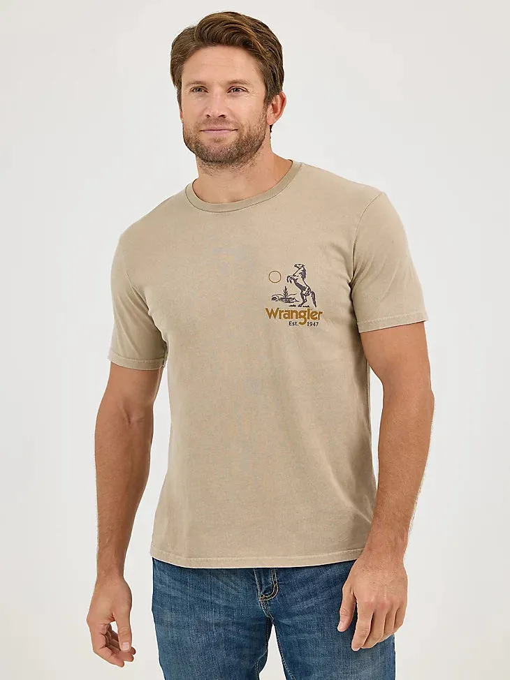 Gym clothing Wrangler Men's Mineral Wash Graphic Logo T-Shirt in Trenchcoat