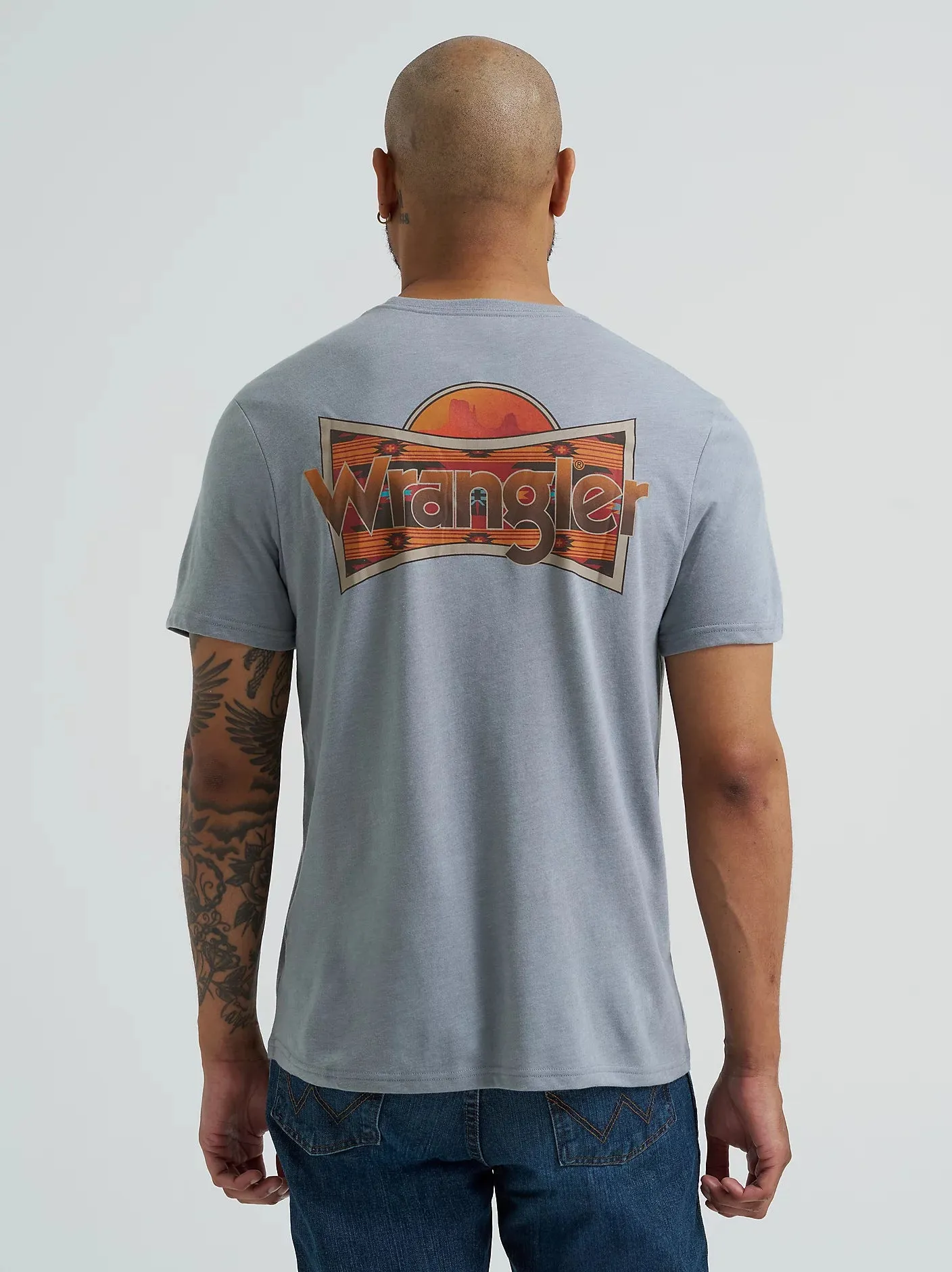 adults' Relaxed Look Wrangler Men's Monument Logo Graphic T-Shirt in Grey