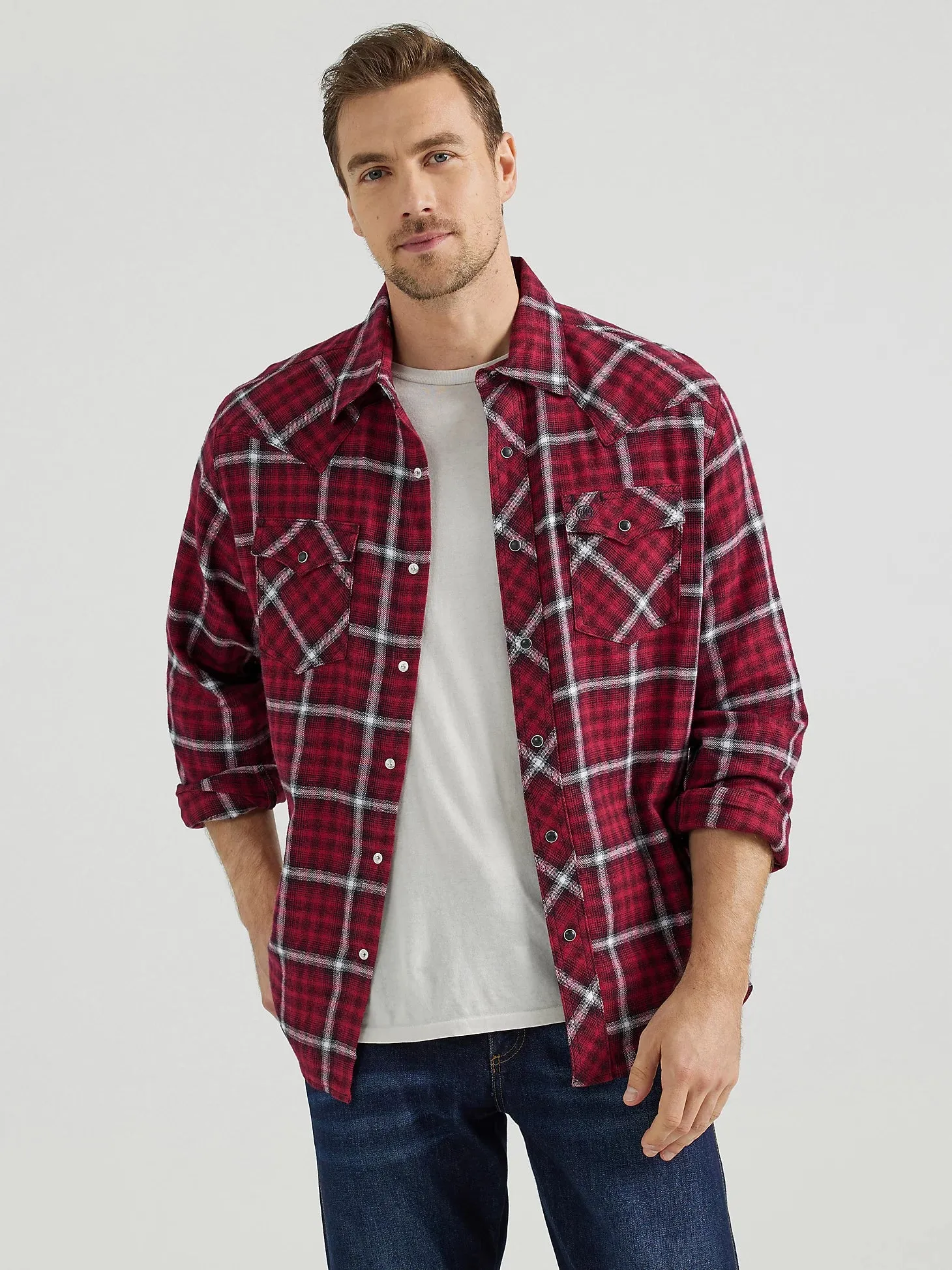 Wrangler Retro Men's L/S Flannel Western Snap Shirt in Berry Red Plaid Relaxed and Easy Street Style Trend