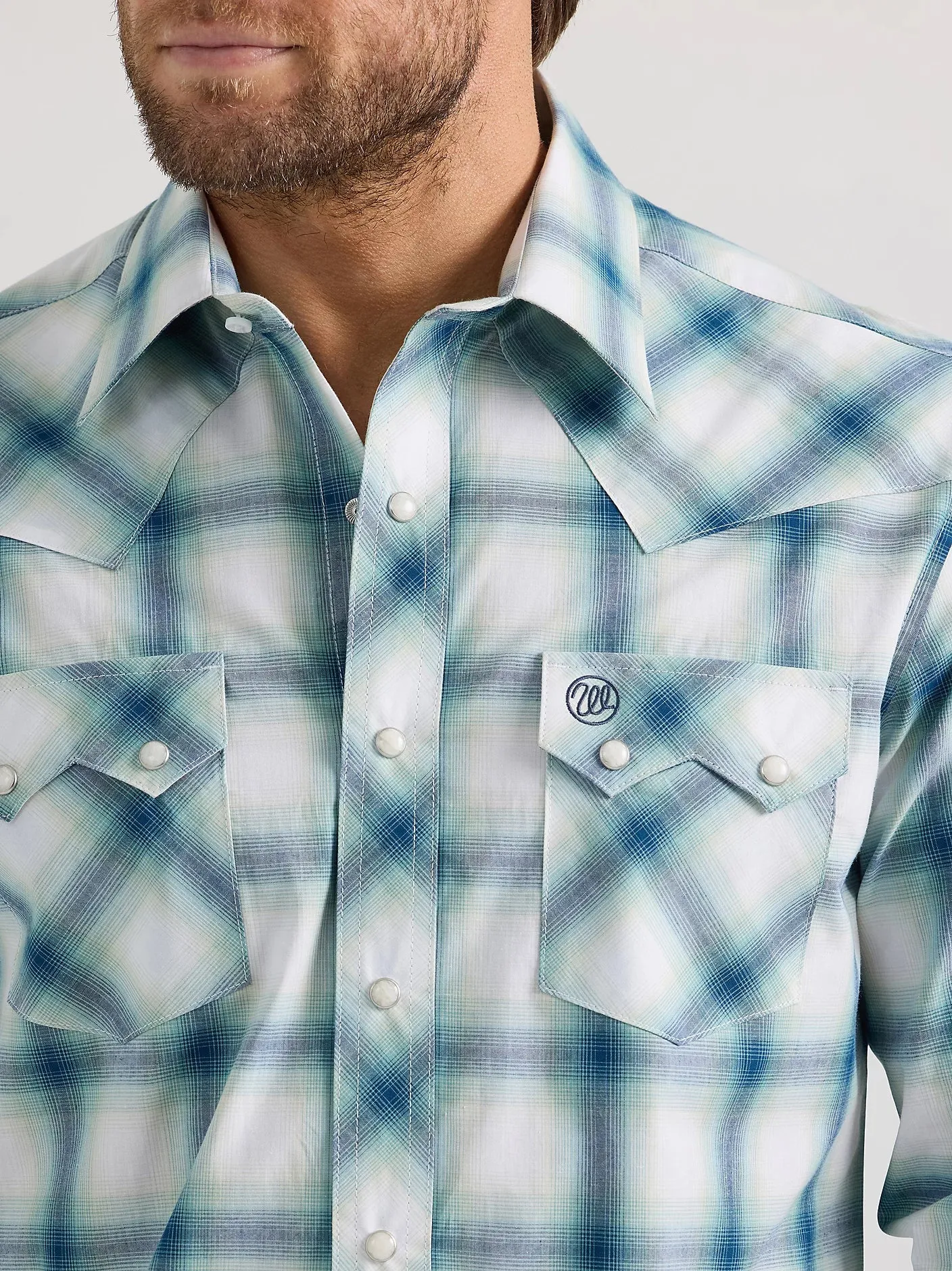 Comfy Movement Wrangler Retro Men's L/S Sawtooth Pocket Plaid Western Snap Shirt in Teal Blur