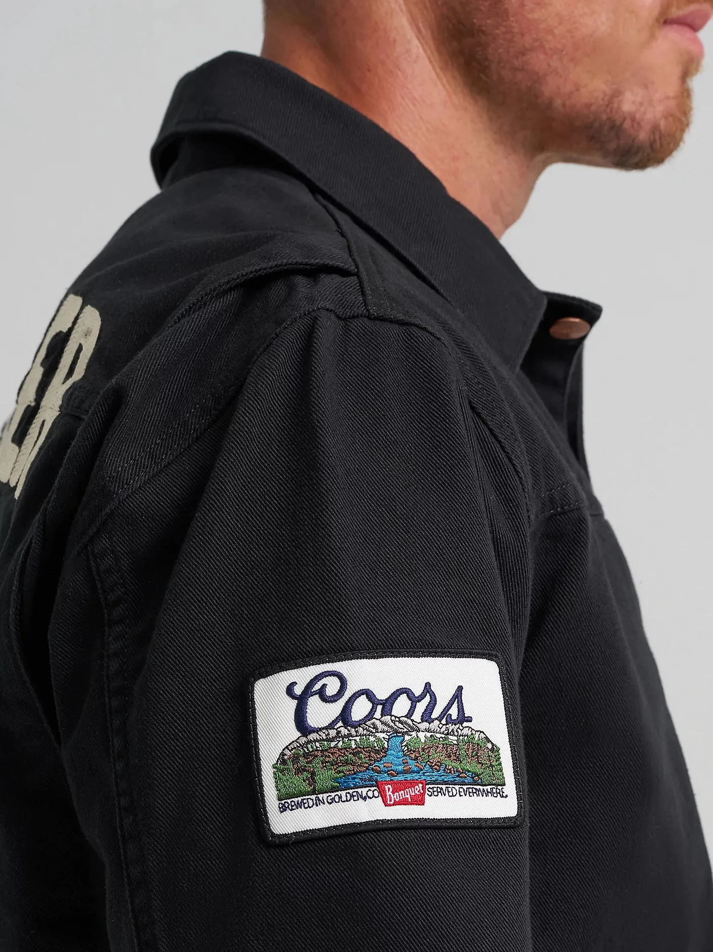 Wrangler x Coors Men's Pinnacle Jacket in Washed Black Detachable Hood