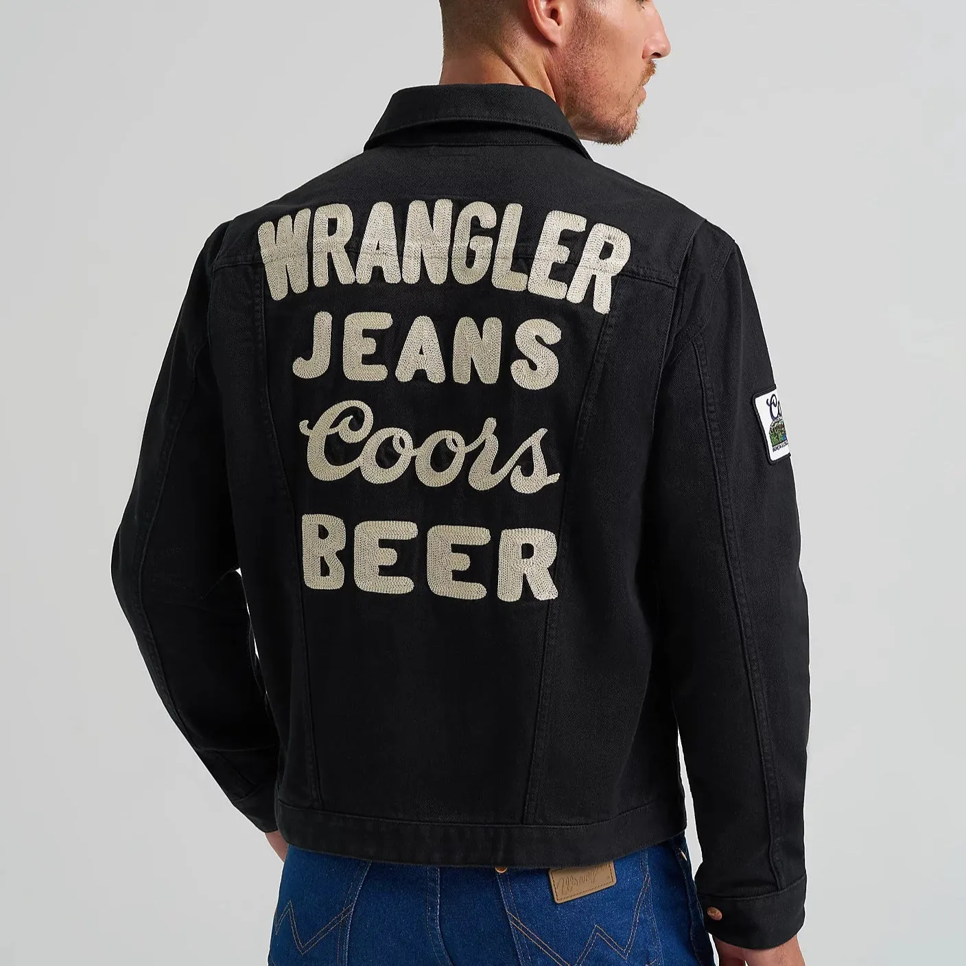 Wrangler x Coors Men's Pinnacle Jacket in Washed Black Non Restrictive Silhouette Noise Free Zippers