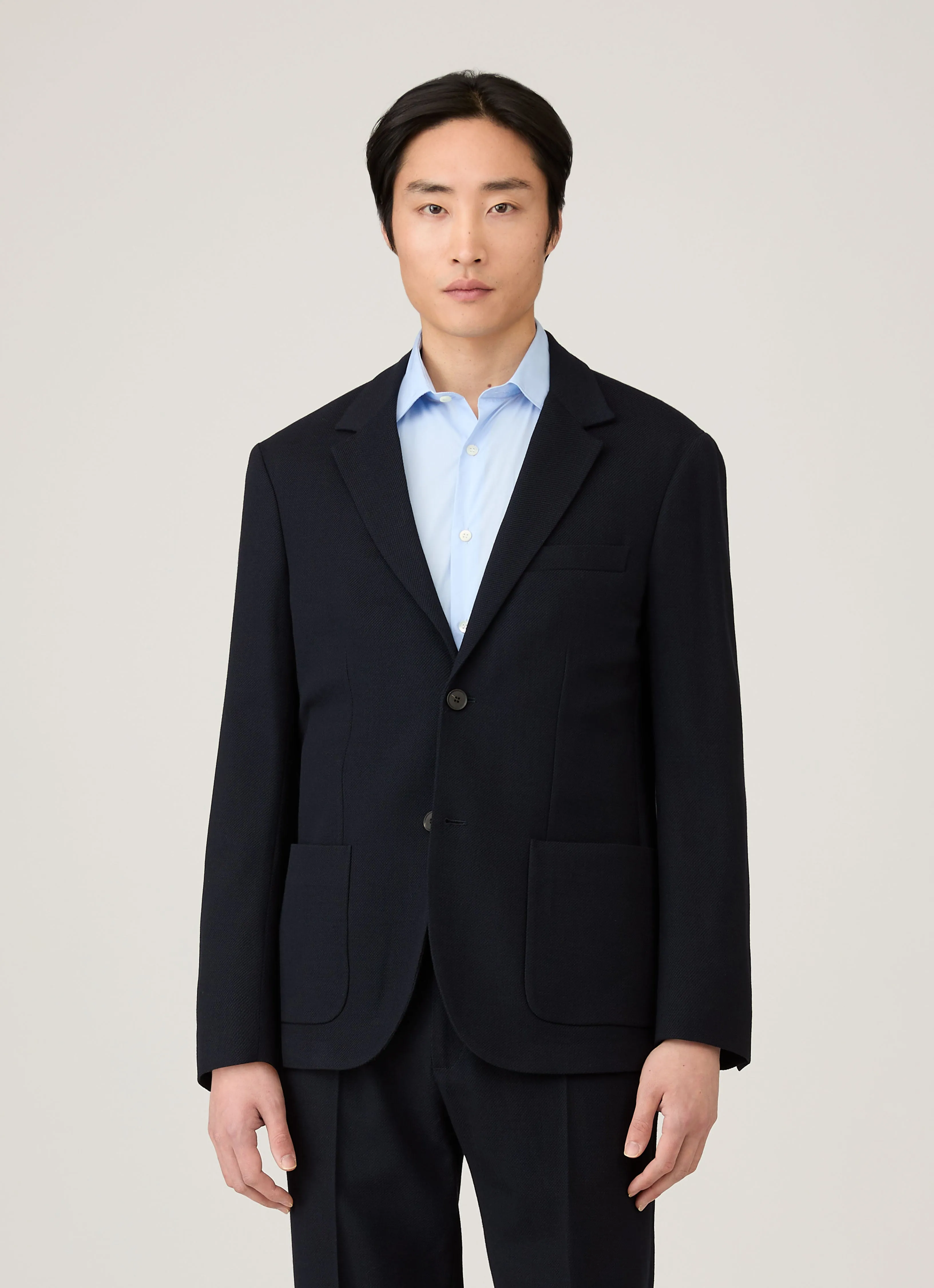 Men's Textured Wool Blazer in Navy Minimal Travel Look