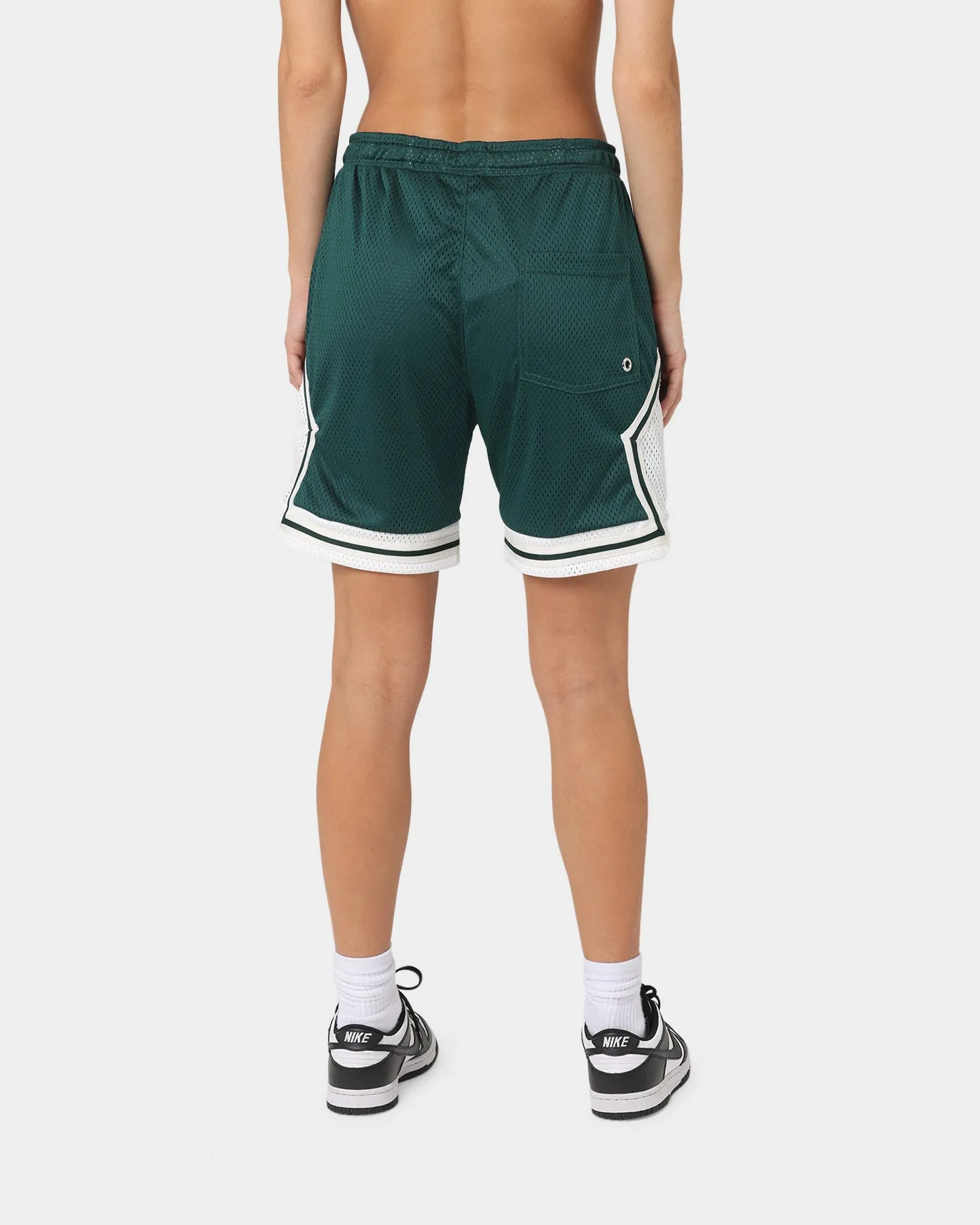 Beach essential XXIII Auden Basketball Shorts Forest