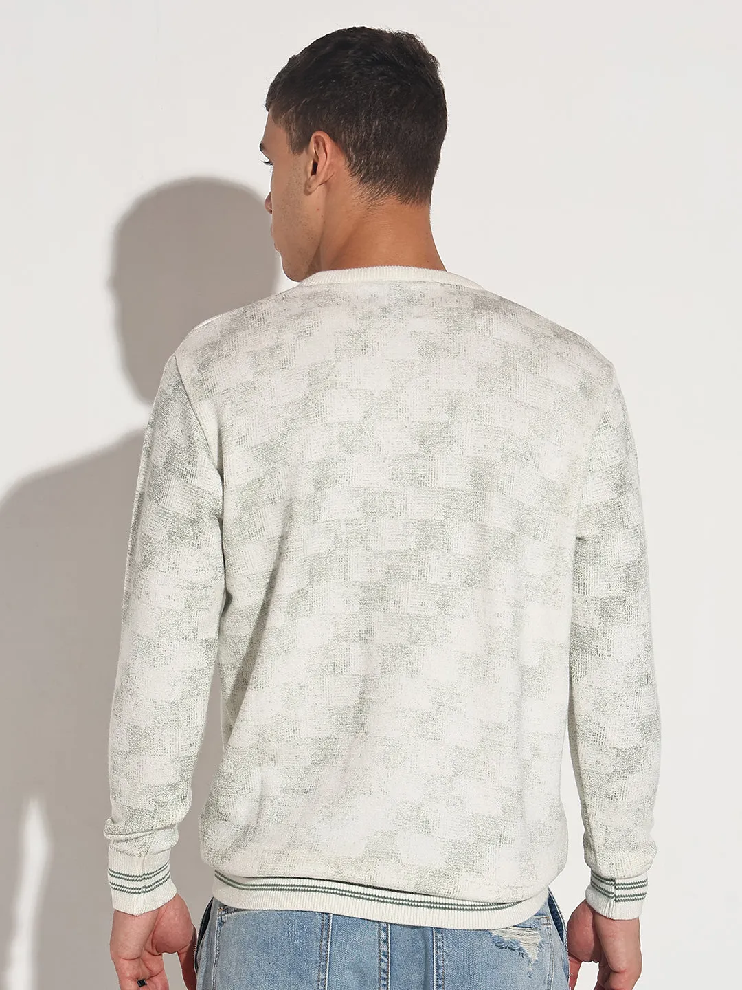 SheerWeight Knit Plush Inner Lining Men's Geometric White Ribbed Round Neck Sweater